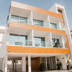 Caramela Luxury Apts איה נאפה