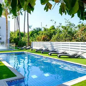 Rio Gardens ** איה נאפה