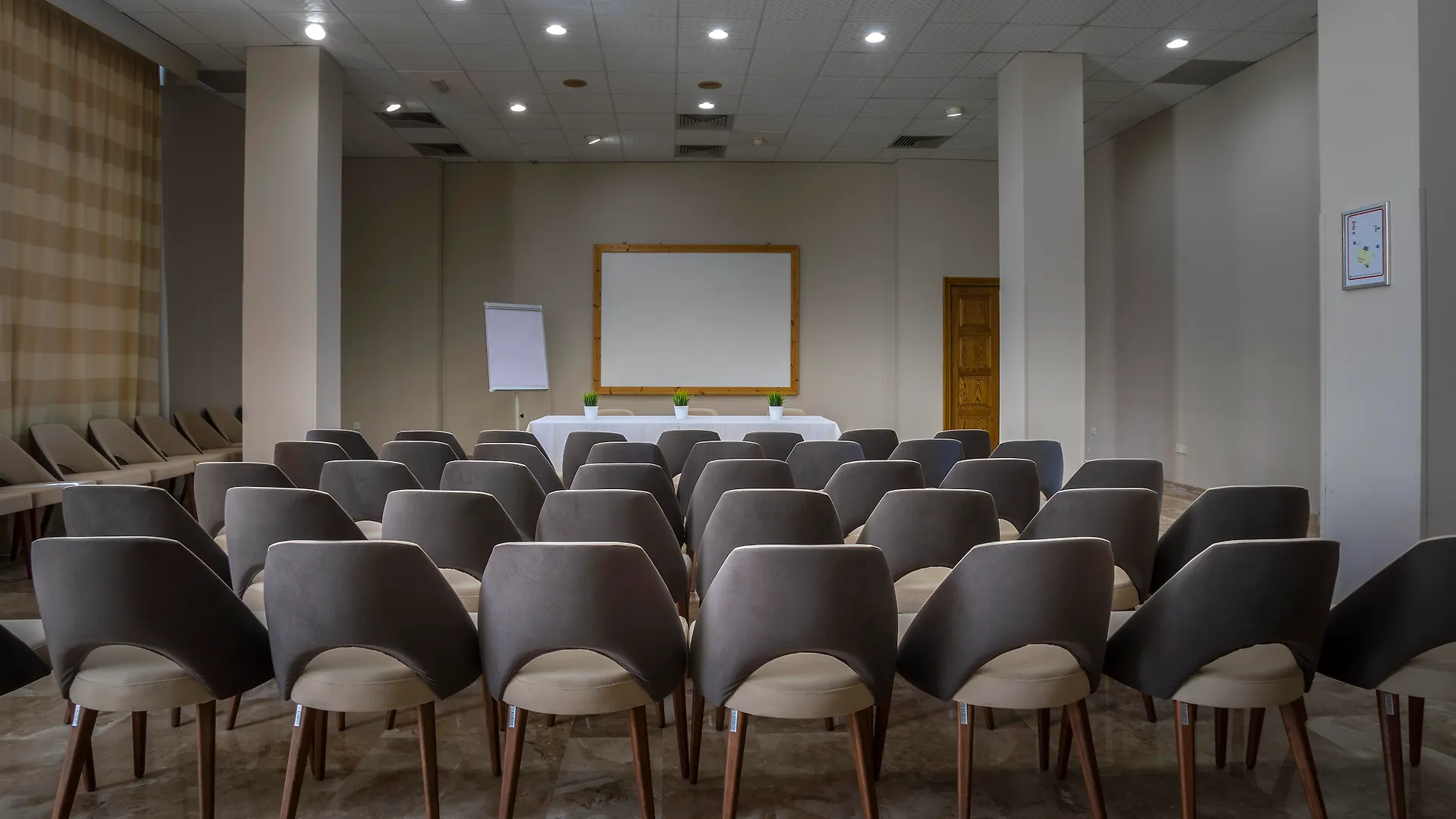 איה נאפה Pavlo Napa Beach Hotel